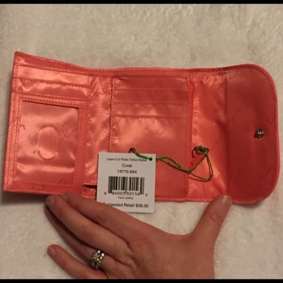 NWT Vera Bradley laser cut trifold wallet - Picture 3 of 6